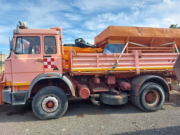 9#7849 Autocarro spazzaneve Iveco 180.26 in vendita - foto 3