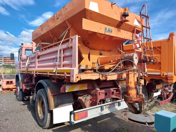 9#7849 Autocarro spazzaneve Iveco 180.26 in vendita - foto 4