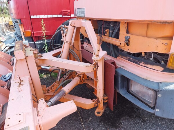 9#7849 Autocarro spazzaneve Iveco 180.26 in vendita - foto 16