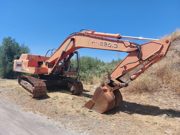 11#7850 Escavatore Fiat Hitachi FH 220.3 in vendita - foto 1