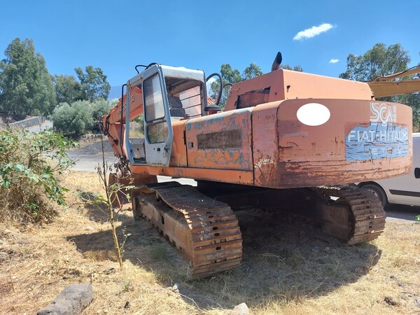 11#7850 Escavatore Fiat Hitachi FH 220.3 in vendita - foto 4