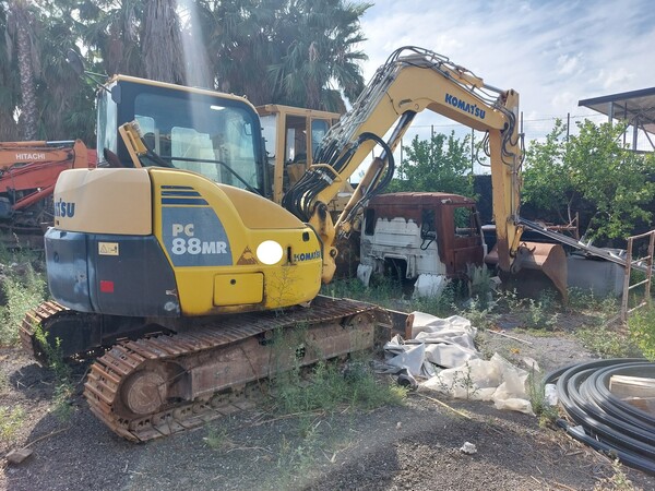 Lot Komatsu PC 88 MR-8 excavator