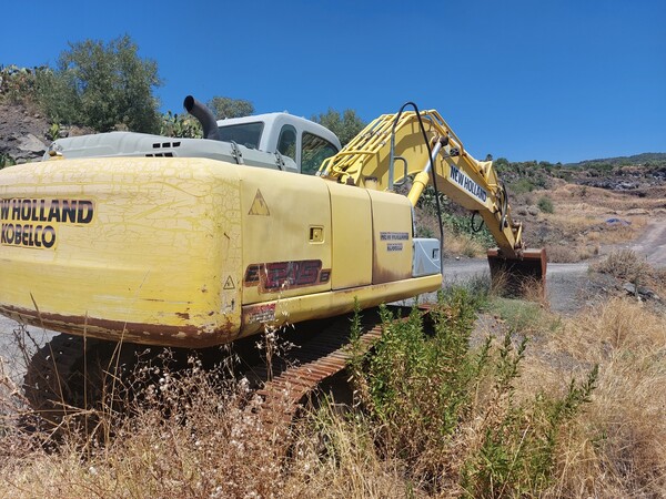 2#7850 Escavatore New Holland E215 B in vendita - foto 4
