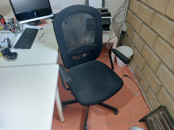 37#78500 Arredi e attrezzatura per ufficio in vendita - foto 5
