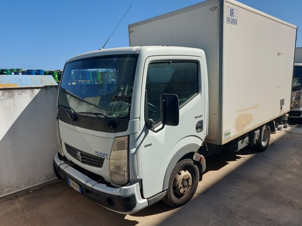 2#7857 Furgone isotermico Renault RFT 110.35 in vendita - foto 1