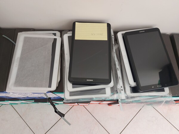6#7857 Arredi ed attrezzature informatiche in vendita - foto 2