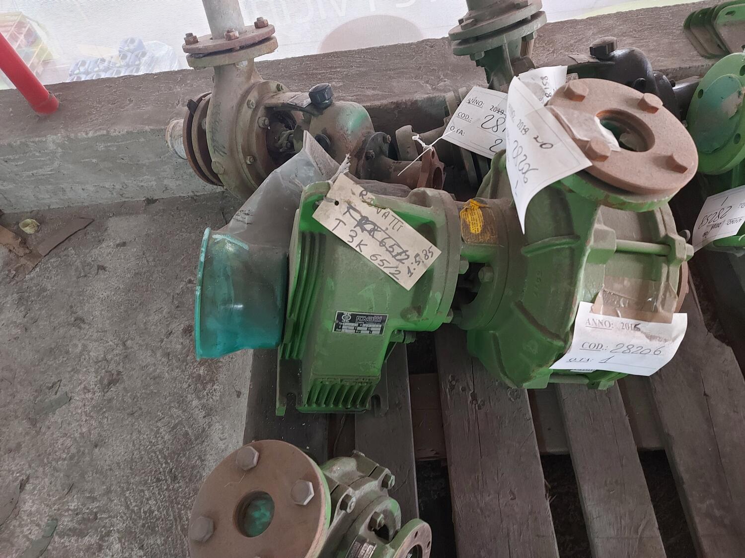 Lot Rovatti pumps
