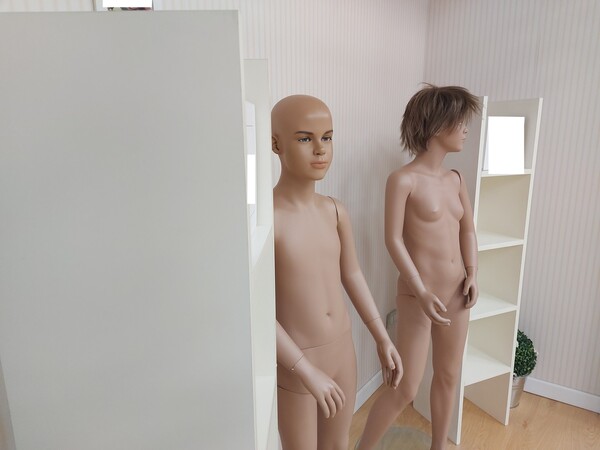15#7897 Arredo e attrezzature negozio abbigliamento in vendita - foto 4