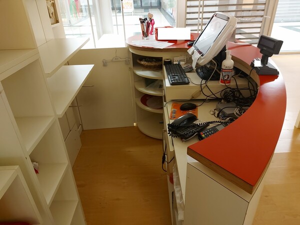 15#7897 Arredo e attrezzature negozio abbigliamento in vendita - foto 7