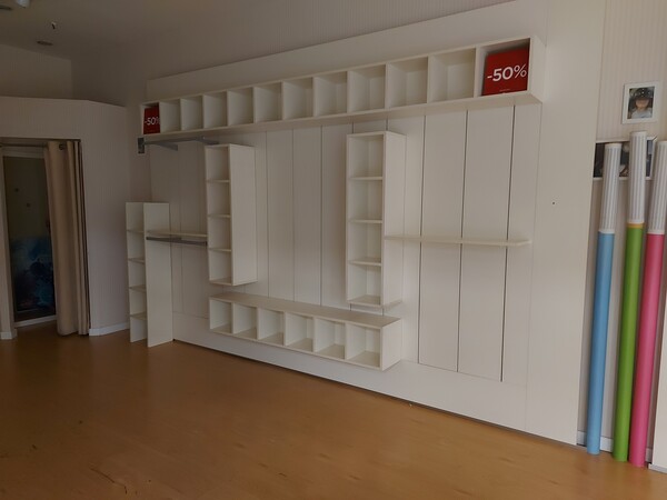 15#7897 Arredo e attrezzature negozio abbigliamento in vendita - foto 16