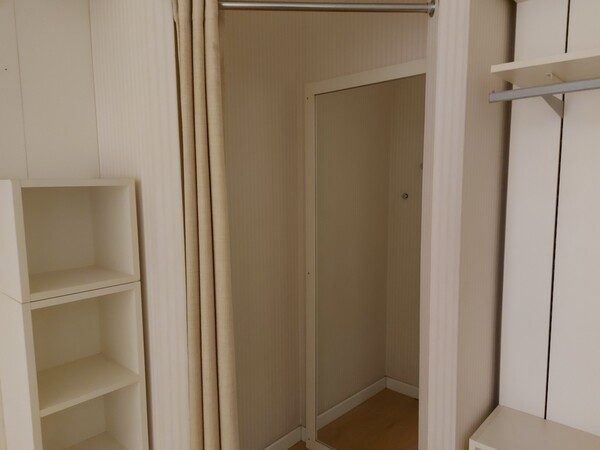 15#7897 Arredo e attrezzature negozio abbigliamento in vendita - foto 20