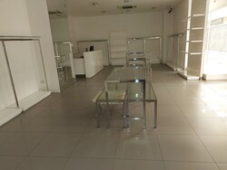 Arredo e attrezzature negozio abbigliamento