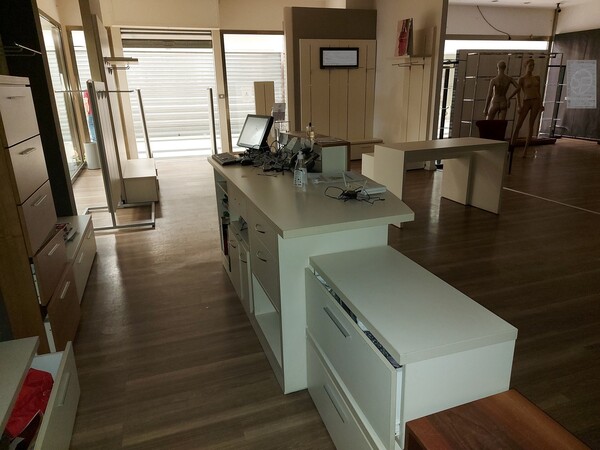 17#7897 Arredo e attrezzature negozio abbigliamento in vendita - foto 13