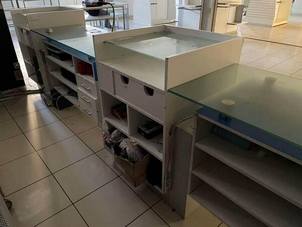 22#7897 Arredo e attrezzature negozio abbigliamento in vendita - foto 13