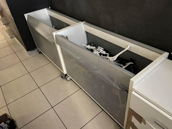 22#7897 Arredo e attrezzature negozio abbigliamento in vendita - foto 18