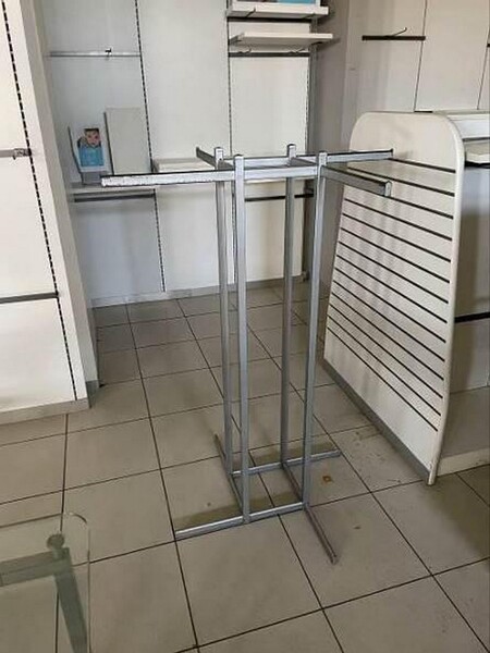 22#7897 Arredo e attrezzature negozio abbigliamento in vendita - foto 25