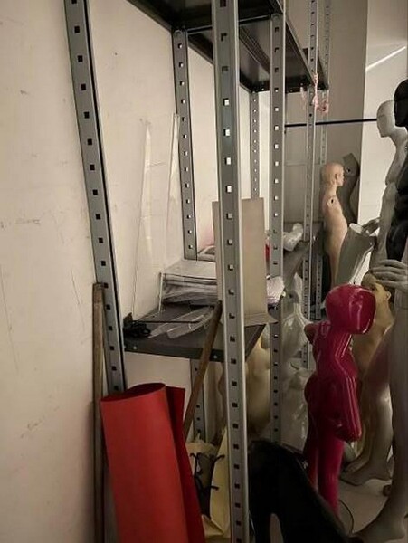 22#7897 Arredo e attrezzature negozio abbigliamento in vendita - foto 35