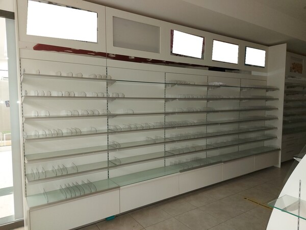 23#7897 Arredo e attrezzature parafarmacia in vendita - foto 3