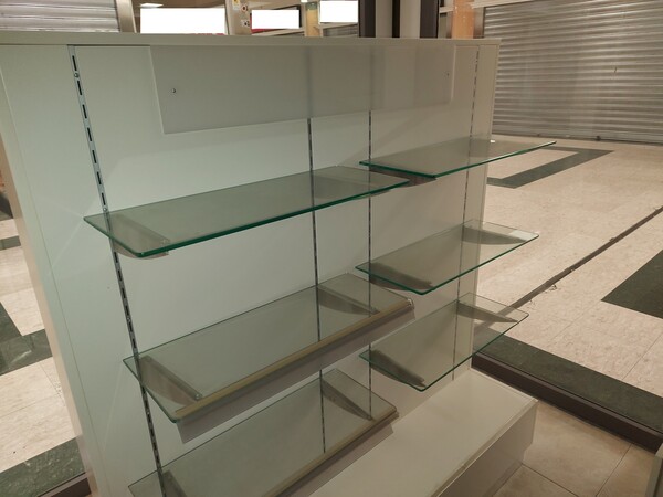 23#7897 Arredo e attrezzature parafarmacia in vendita - foto 4