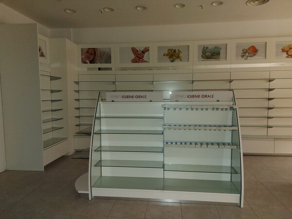 23#7897 Arredo e attrezzature parafarmacia in vendita - foto 8