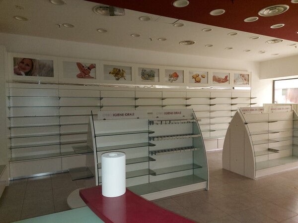 23#7897 Arredo e attrezzature parafarmacia in vendita - foto 12