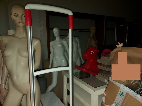 24#7897 Arredo e attrezzature negozio abbigliamento in vendita - foto 1