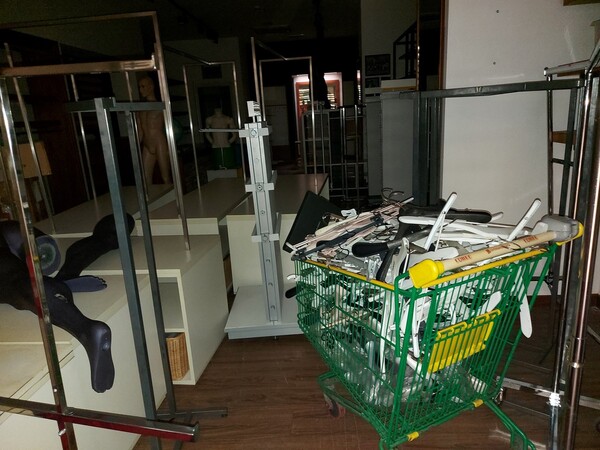 24#7897 Arredo e attrezzature negozio abbigliamento in vendita - foto 5