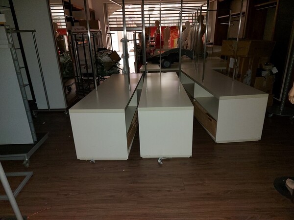 24#7897 Arredo e attrezzature negozio abbigliamento in vendita - foto 15