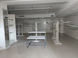 Arredo e attrezzature negozio abbigliamento