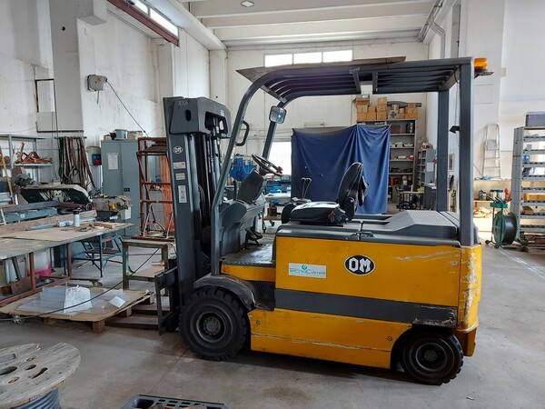 1#7899 Carrello elevatore OM EU30 in vendita - foto 3