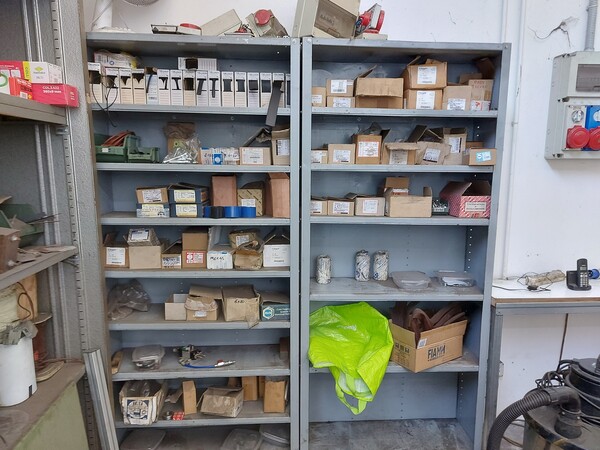 7#7899 Attrezzature officina in vendita - foto 2