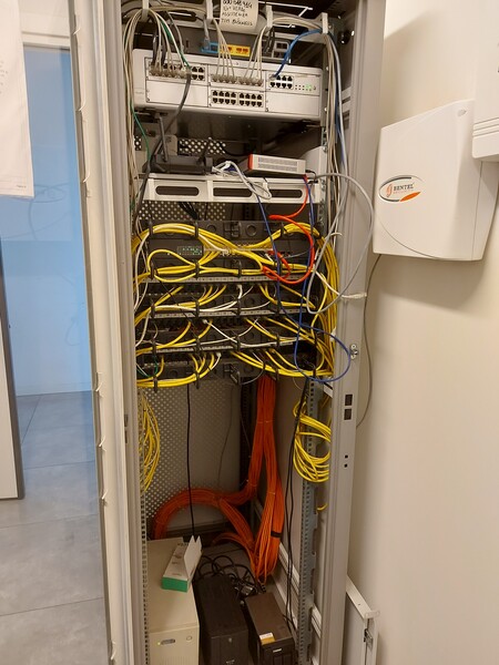 8#7899 Arredi e attrezzature elettroniche ufficio in vendita - foto 49