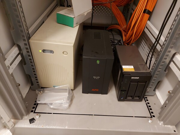 8#7899 Arredi e attrezzature elettroniche ufficio in vendita - foto 50