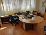 Image 12 - Office furniture and equipment - Lot 1 (Auction 7900)