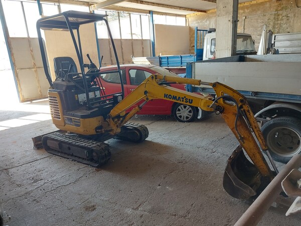 14#7900 Miniescavatore Komatsu PC16RHS in vendita - foto 1