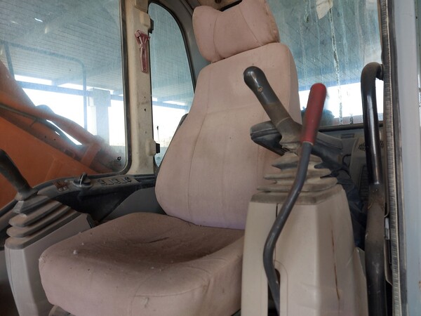 19#7900 Escavatore cingolato Fiat Kobelco E215 Evolution in vendita - foto 6