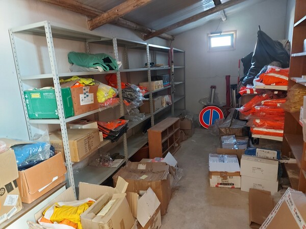 2#7900 Materiali e indumenti da lavoro in vendita - foto 1