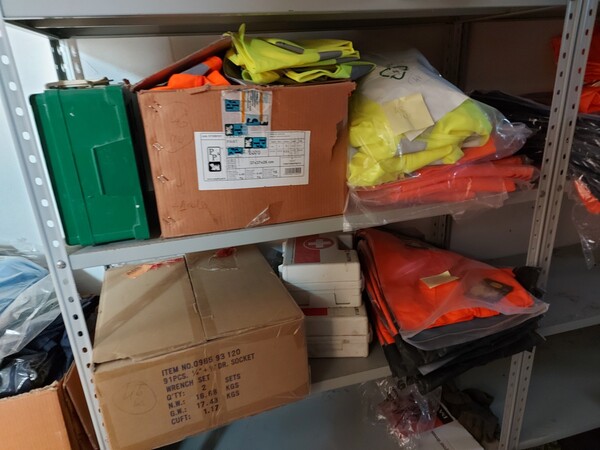 2#7900 Materiali e indumenti da lavoro in vendita - foto 5