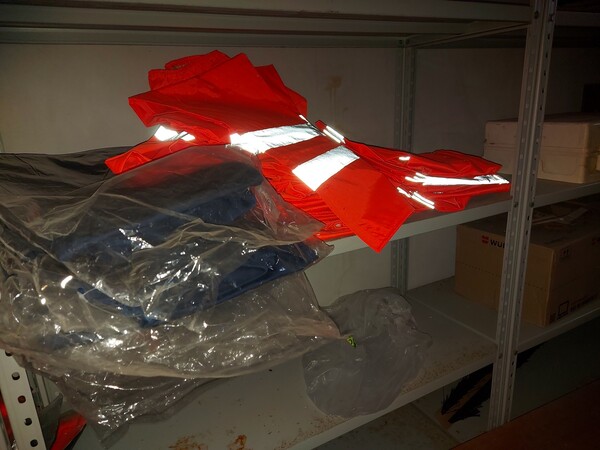2#7900 Materiali e indumenti da lavoro in vendita - foto 6