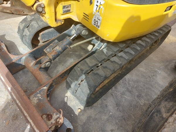 23#7900 Miniescavatore Komatsu PC16RHS in vendita - foto 7