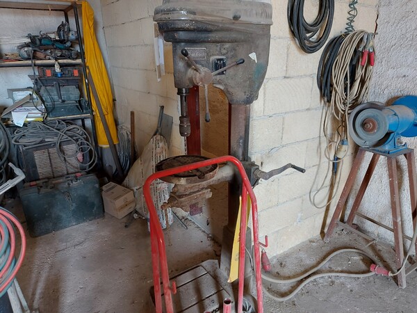 3#7900 Attrezzature e materiali da officina in vendita - foto 2