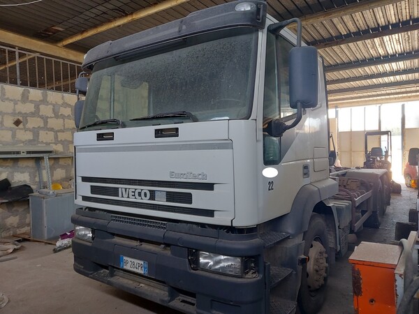 27#7901 Autocarro con pianale Iveco Magirus 260E43 in vendita - foto 1