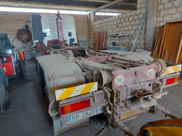 27#7901 Autocarro con pianale Iveco Magirus 260E43 in vendita - foto 7