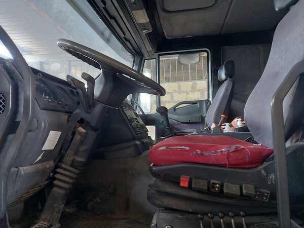 27#7901 Autocarro con pianale Iveco Magirus 260E43 in vendita - foto 10