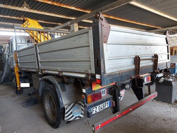 28#7901 Autocarro con gru e cassone ribaltabile Fiat Iveco 135.17 in vendita - foto 4