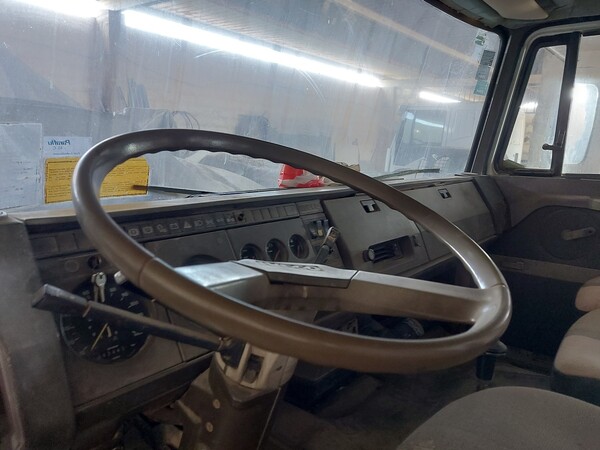 28#7901 Autocarro con gru e cassone ribaltabile Fiat Iveco 135.17 in vendita - foto 15