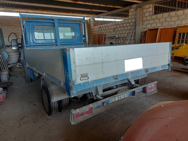 29#7901 Autocarro con cassone ribaltabile trilaterale Iveco 35C13 in vendita - foto 2