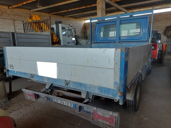 29#7901 Autocarro con cassone ribaltabile trilaterale Iveco 35C13 in vendita - foto 3
