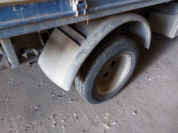 29#7901 Autocarro con cassone ribaltabile trilaterale Iveco 35C13 in vendita - foto 7