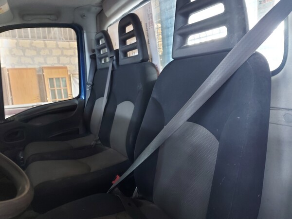 29#7901 Autocarro con cassone ribaltabile trilaterale Iveco 35C13 in vendita - foto 11